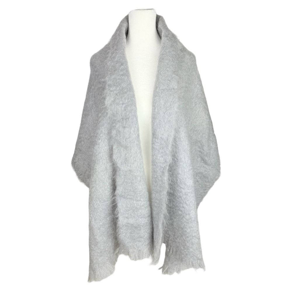 Harrods London Mohair Wool Blend Gray Eyelash Shawl Wrap Old Money Quiet Luxury